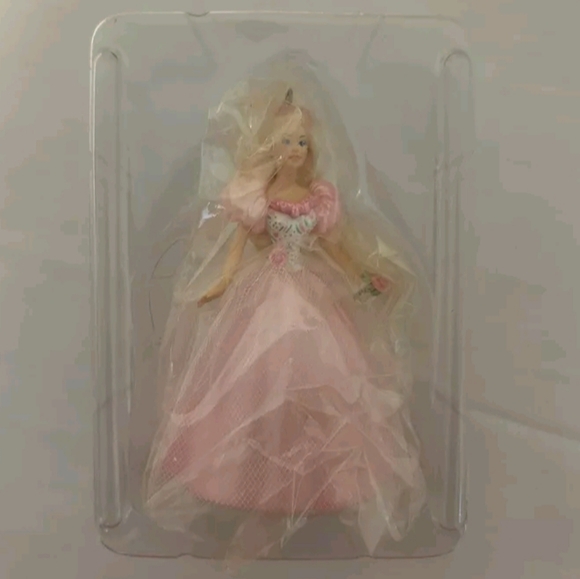 VTG 1996 HALLMARK KEEPSAKE ORNAMENT "SPRINGTIME BARBIE" COLLECTOR'S SERIES - Picture 4 of 5